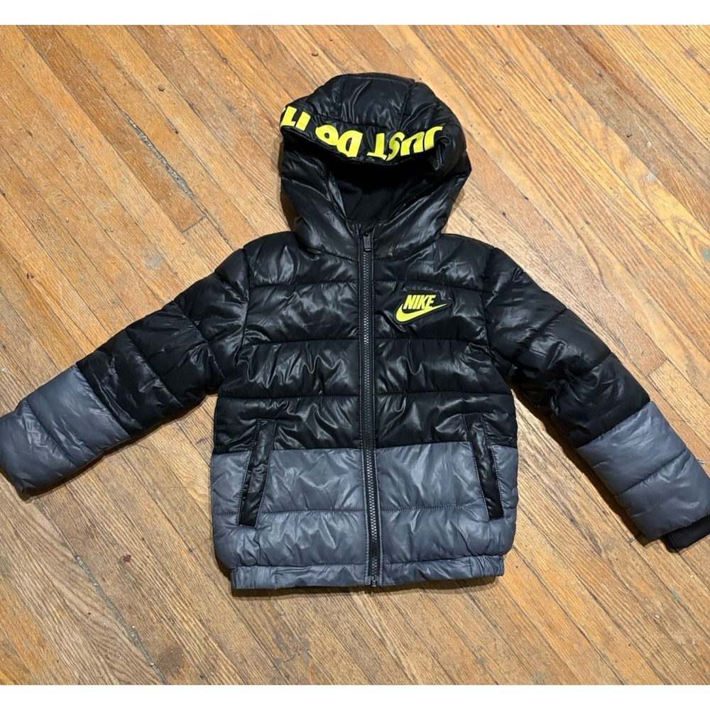 Nike Just do It - Boy Jacket - Size 4 -  Winter Jacket